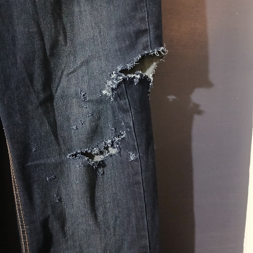 GUC Lane Bryant Distressed Dark Wash Women's Distressed Blue Jeans Size 14 Long - Picture 5 of 8